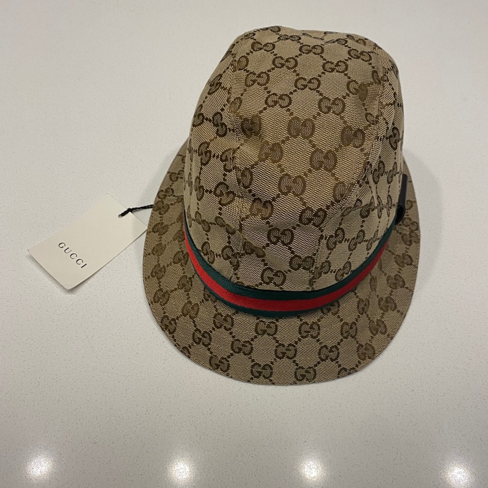 Gucci bucket hat